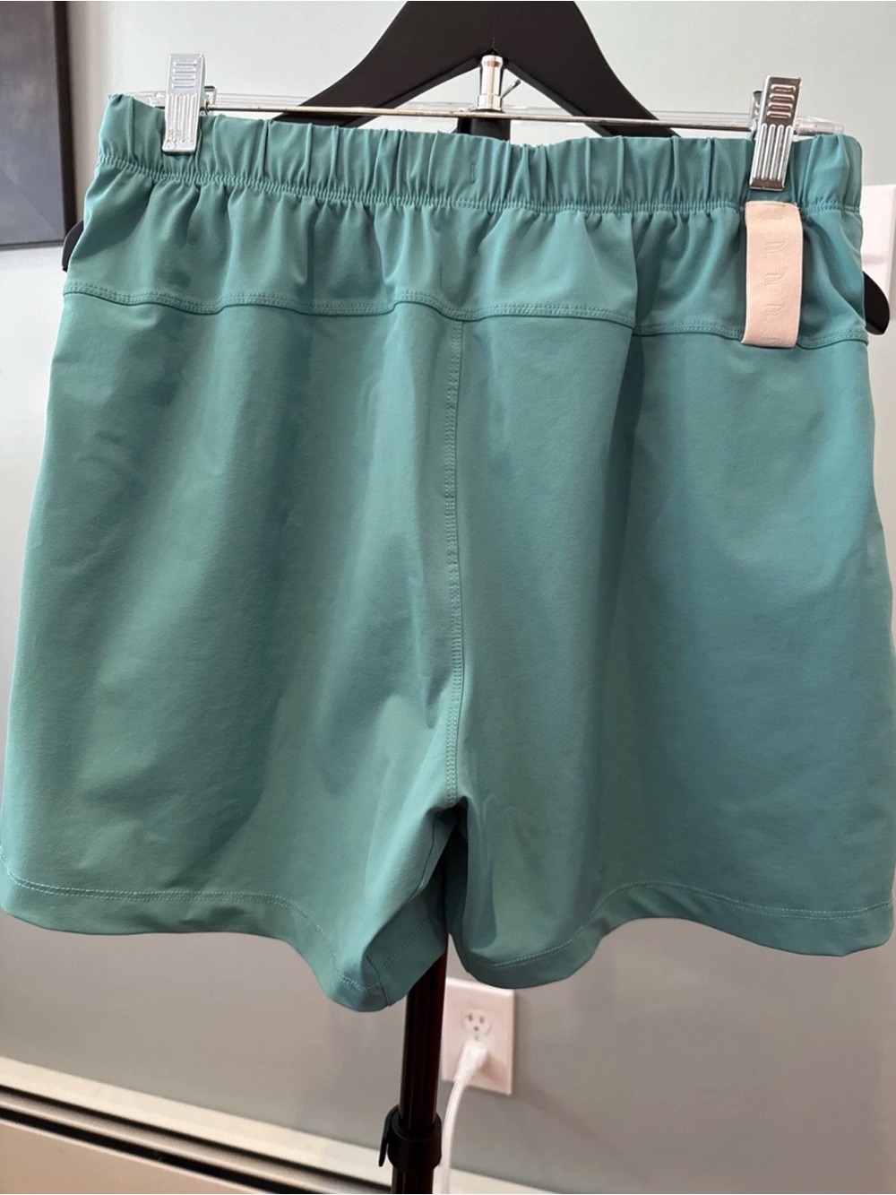 Fabletics ‘The One Short’ Shorts MiamiTide SeaBlue  Men’s Medium - Picture 3 of 7